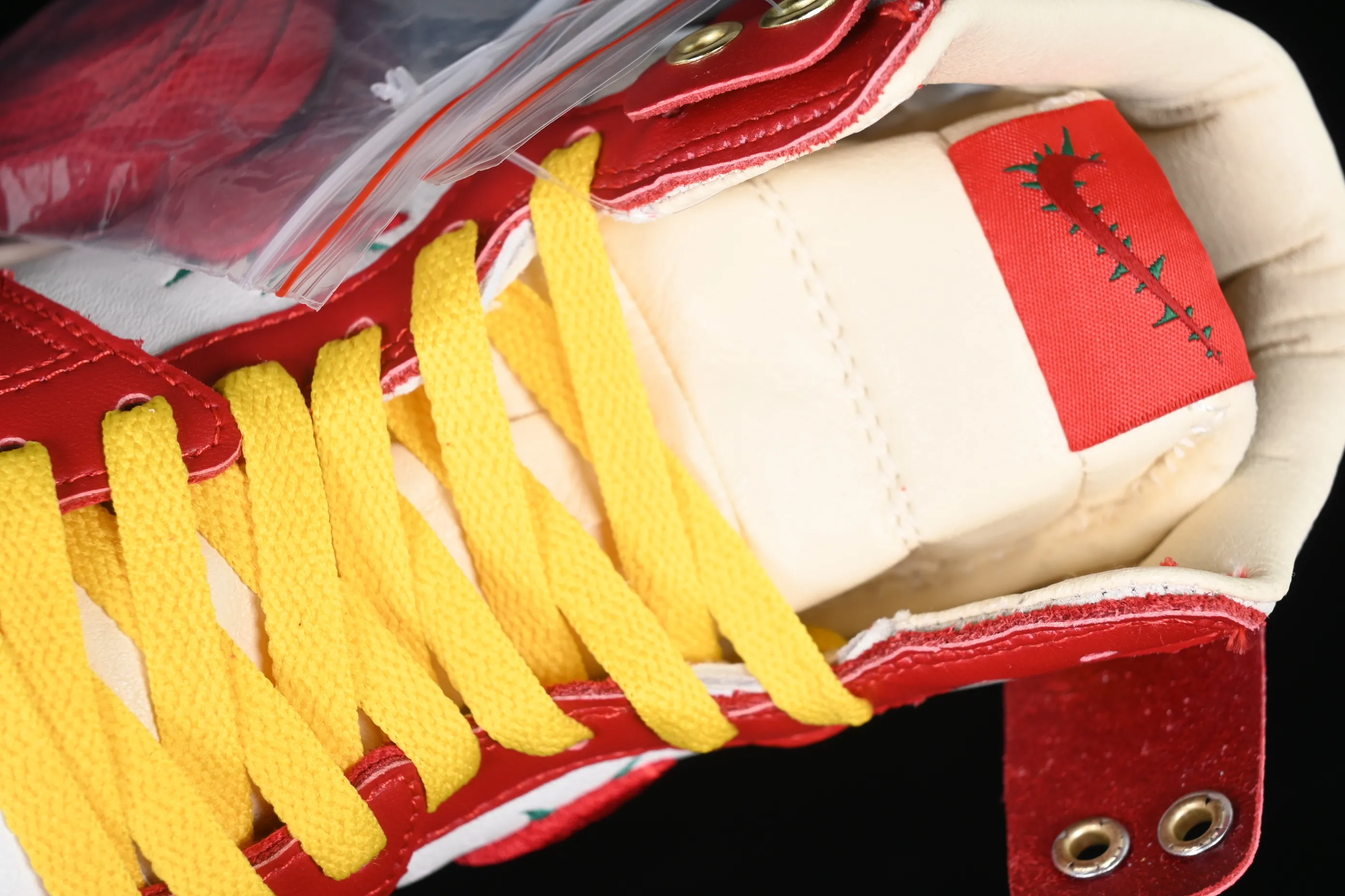 All categories Air Jordan Jordan series basketball shoes Air Jordan 1 High Teyana Taylor x Air Jordan 1 Retro High AJ1 Joe 1 Thorn Rose Joint high-top basketball shoes FJ0604-601